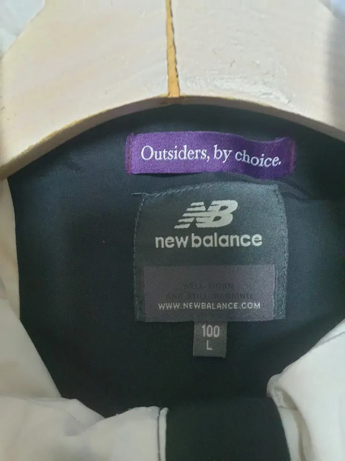 뉴발란스 검흰 바람막이 자켓 상품이미지4