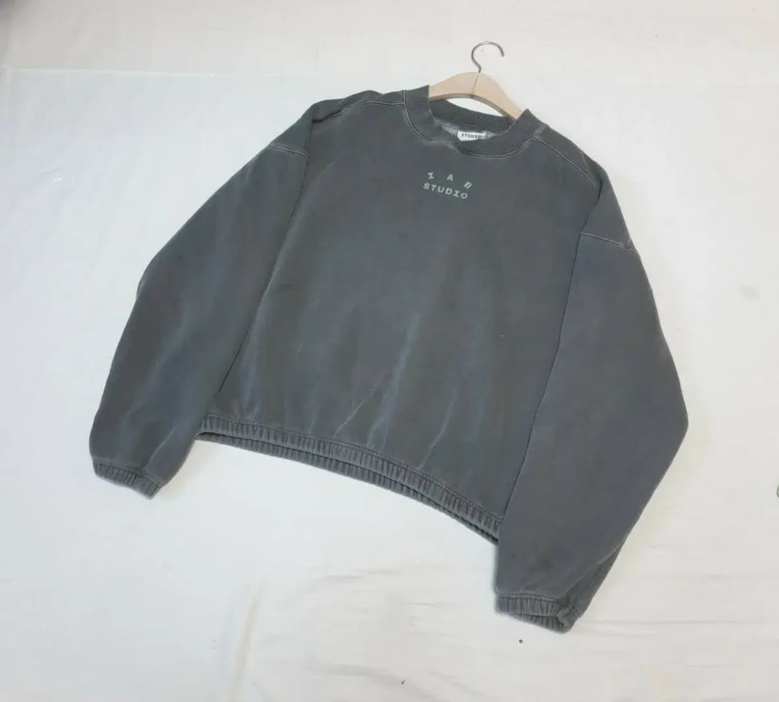 아이앱스튜디오 피그먼트 맨투맨 상품이미지1