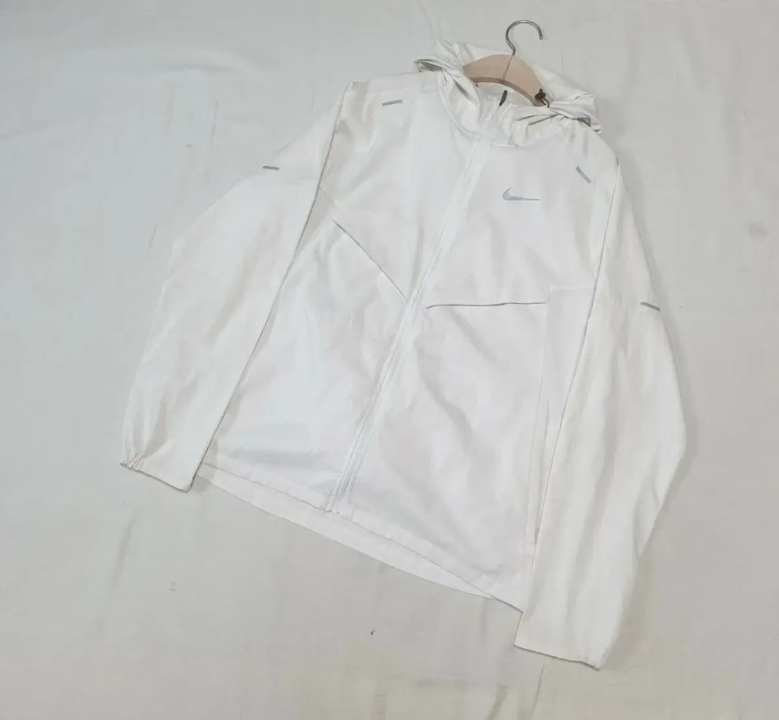 나이키 리펠 UV 화이트 바람막이 상품이미지1