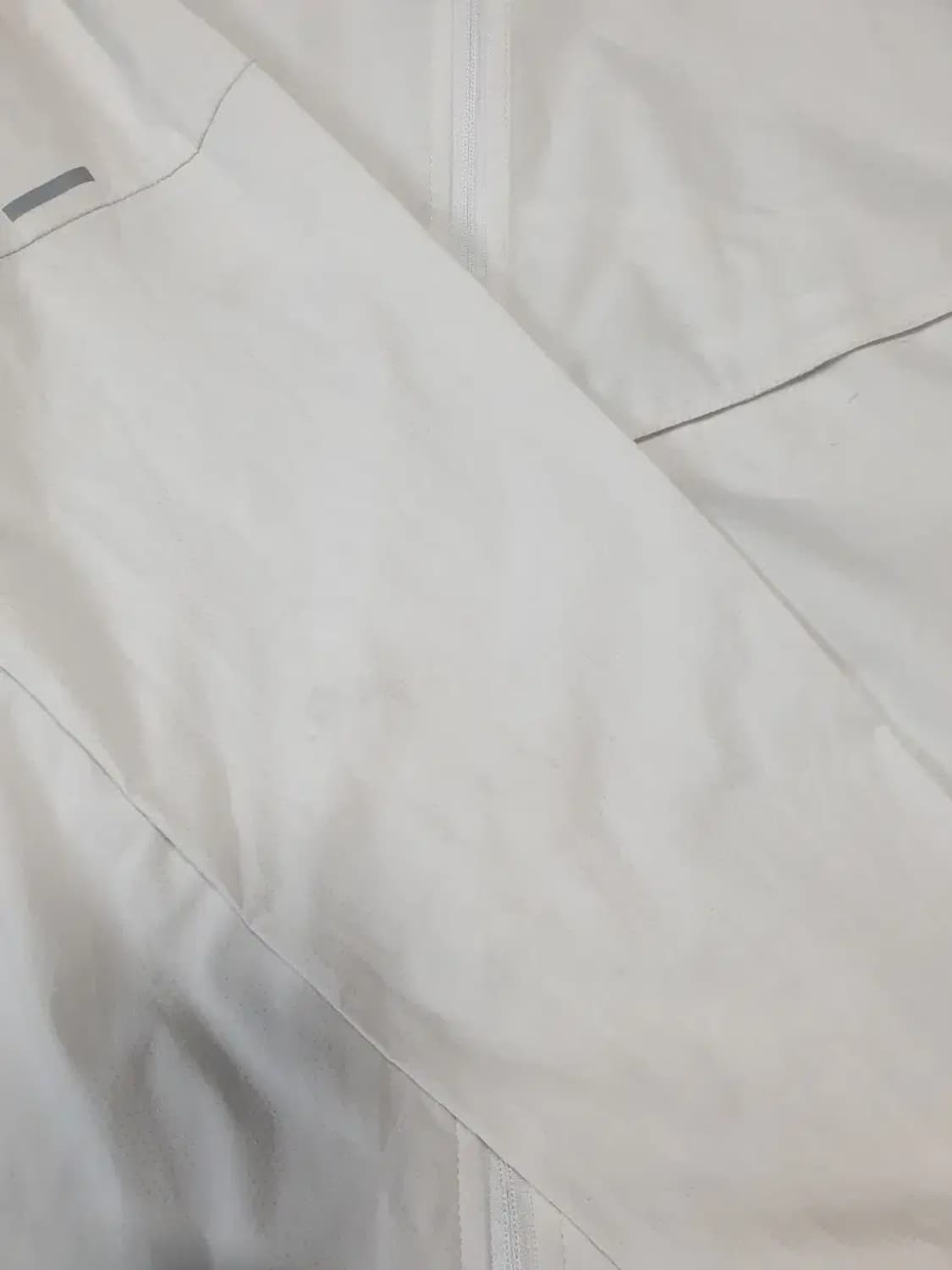 나이키 리펠 UV 화이트 바람막이 상품이미지2