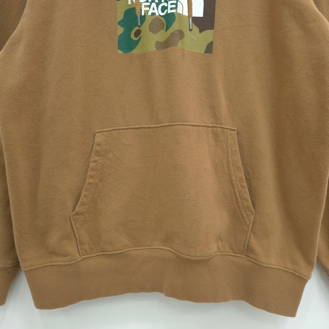 노스페이스 카모 로고 기모 후드티 상품이미지3
