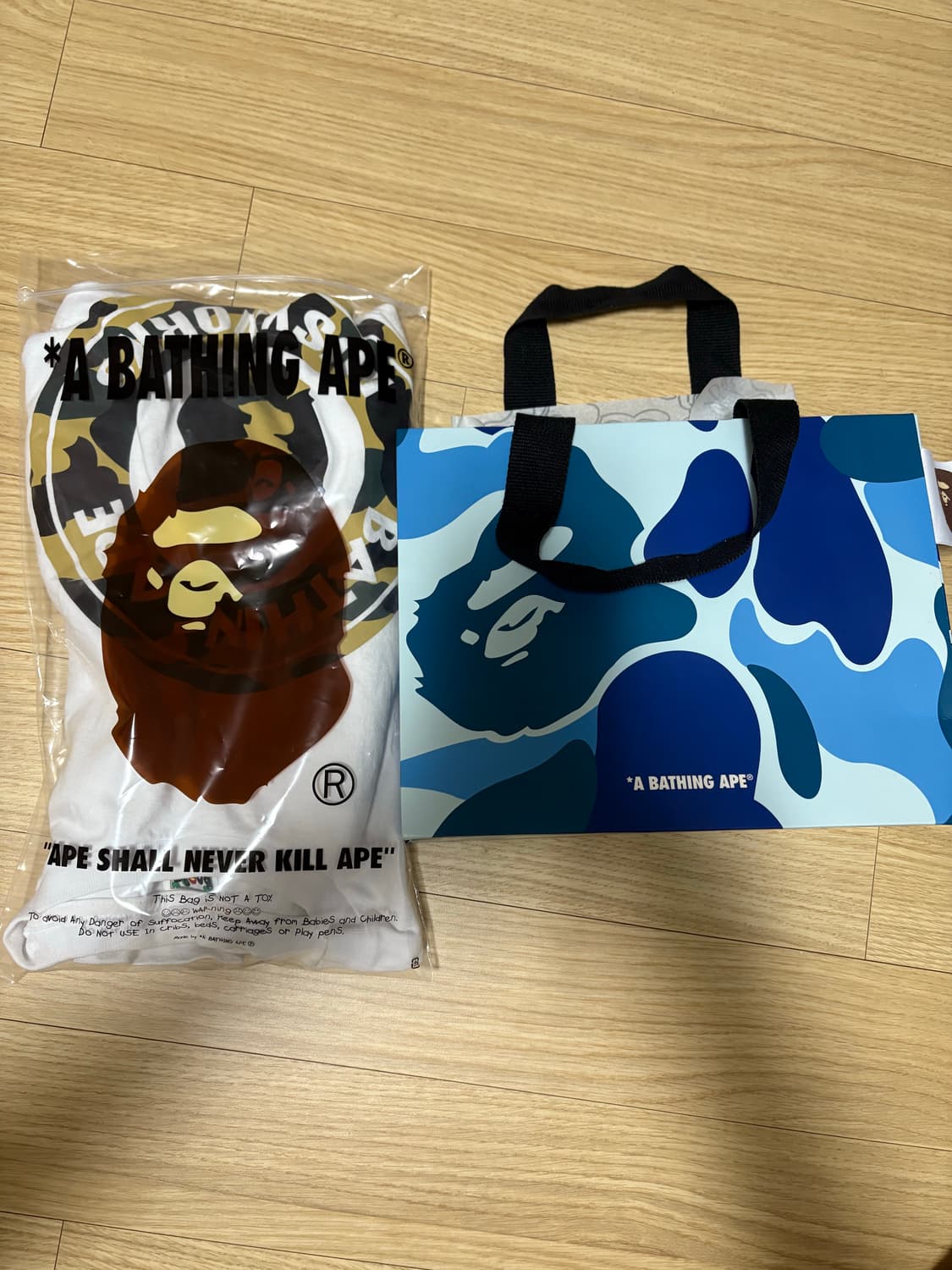 베이프 반팔티 xl 상품이미지3