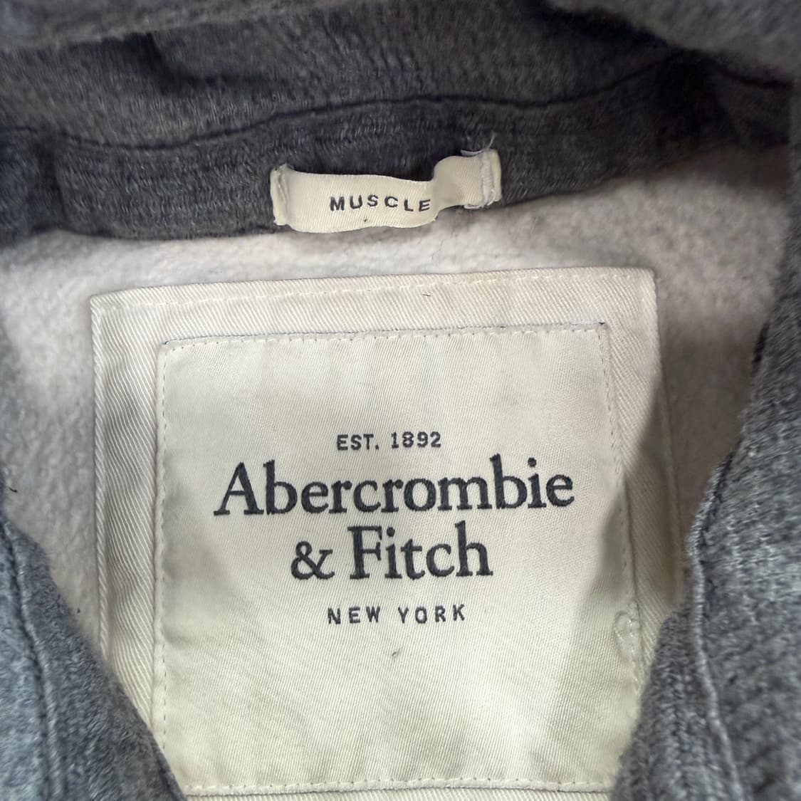 Abercrombie 아베크롬비 크림 화이트 자수 후드집업 상품이미지6