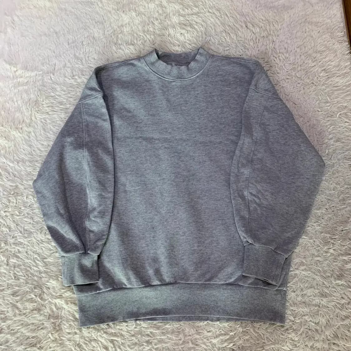 앤아더스토리즈 반폴라 맨투맨 상품이미지2