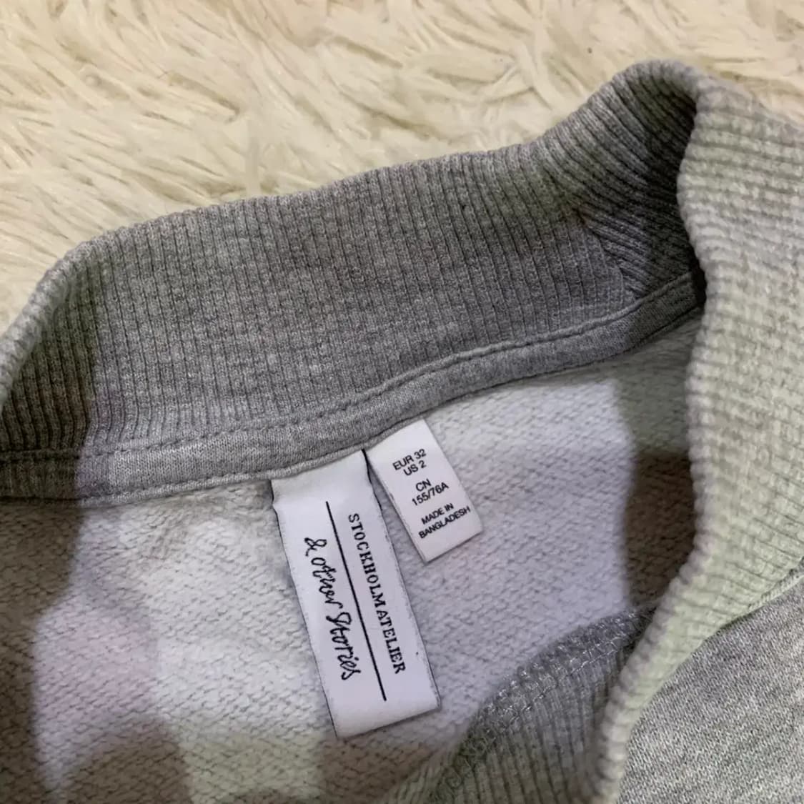 앤아더스토리즈 반폴라 맨투맨 상품이미지3