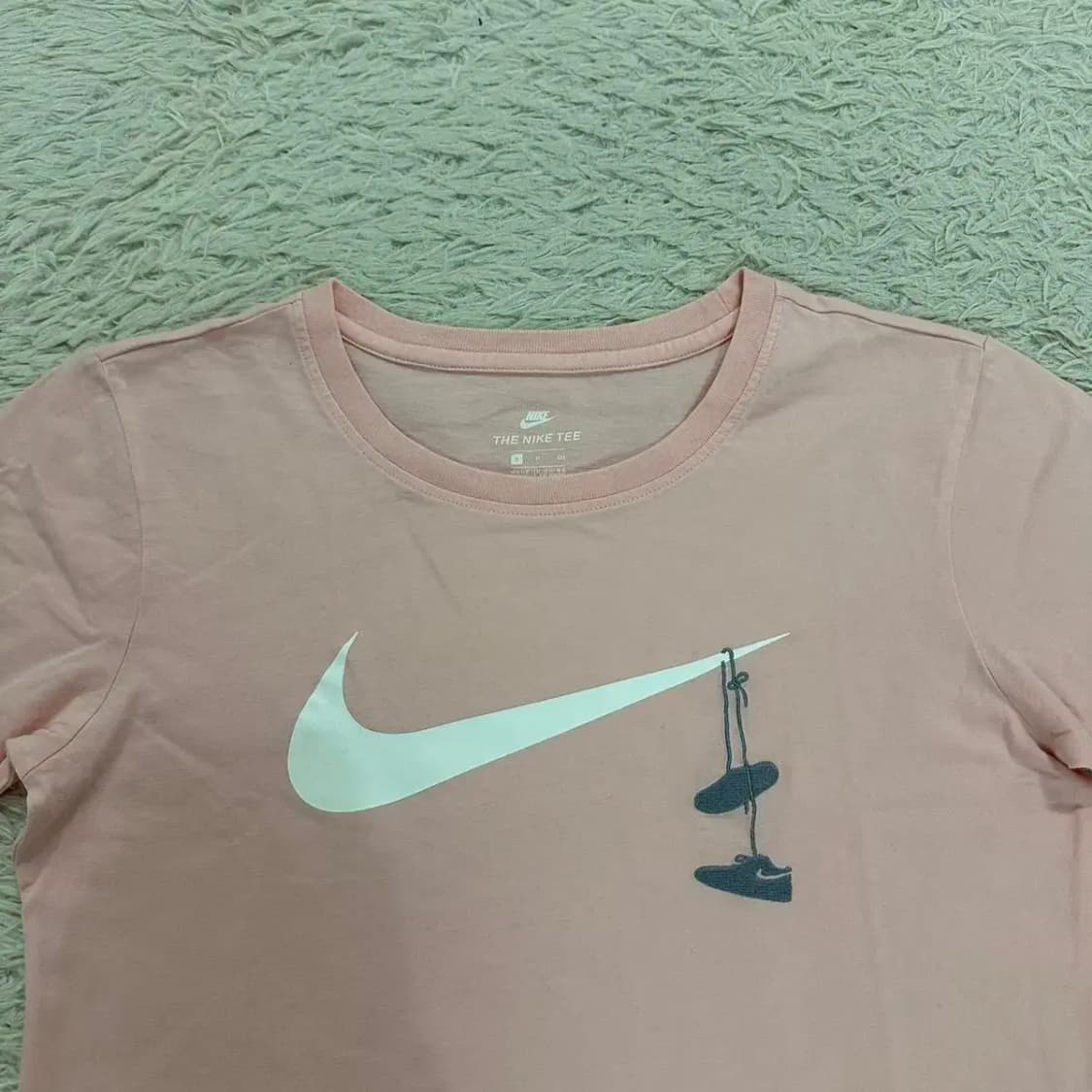 (새상품 급)나이키 라운드 반팔 여성S 상품이미지3