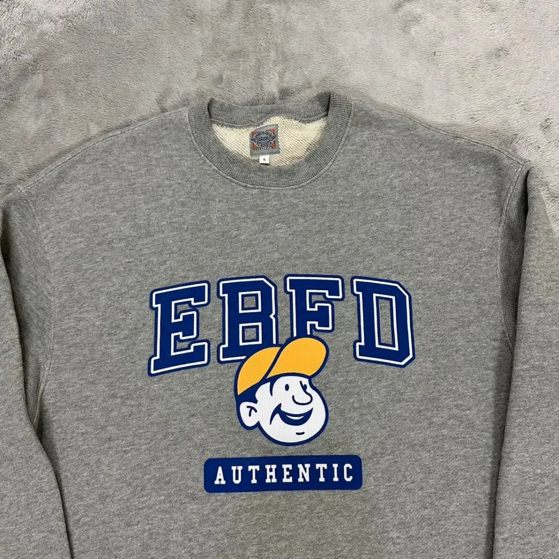 이벳필드 라운드 맨투맨 S 상품이미지3