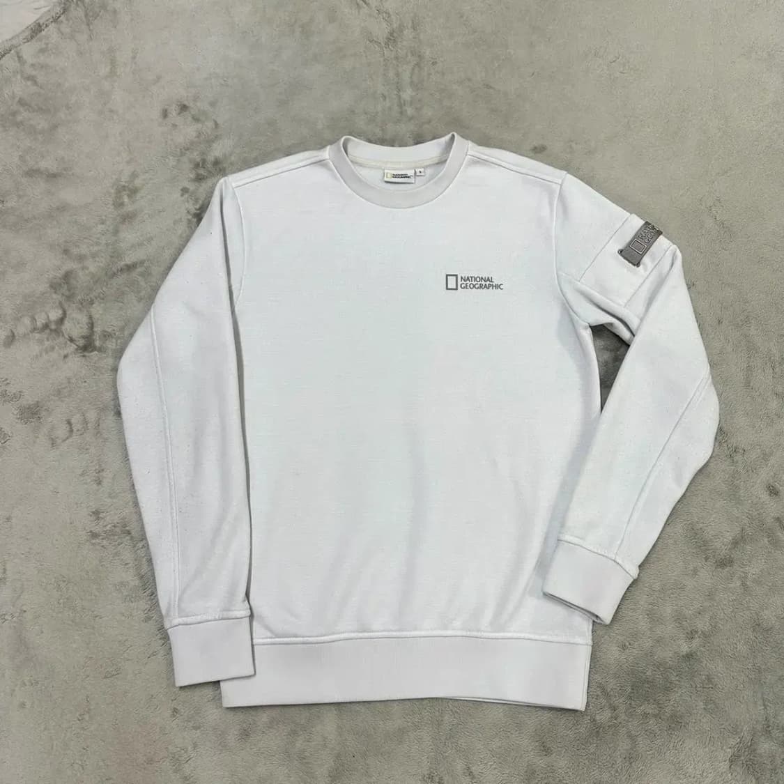 내셔널지오그래픽 라운드 맨투맨 S 상품이미지2