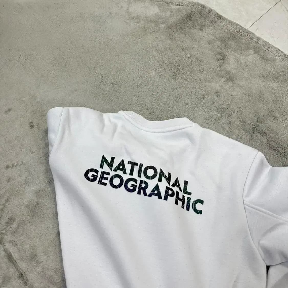 내셔널지오그래픽 라운드 맨투맨 S 상품이미지4