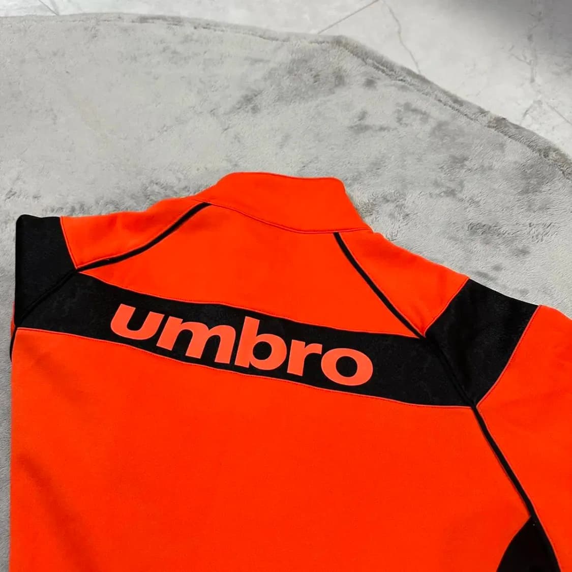 엄브로 트레이닝 집업 100 상품이미지4