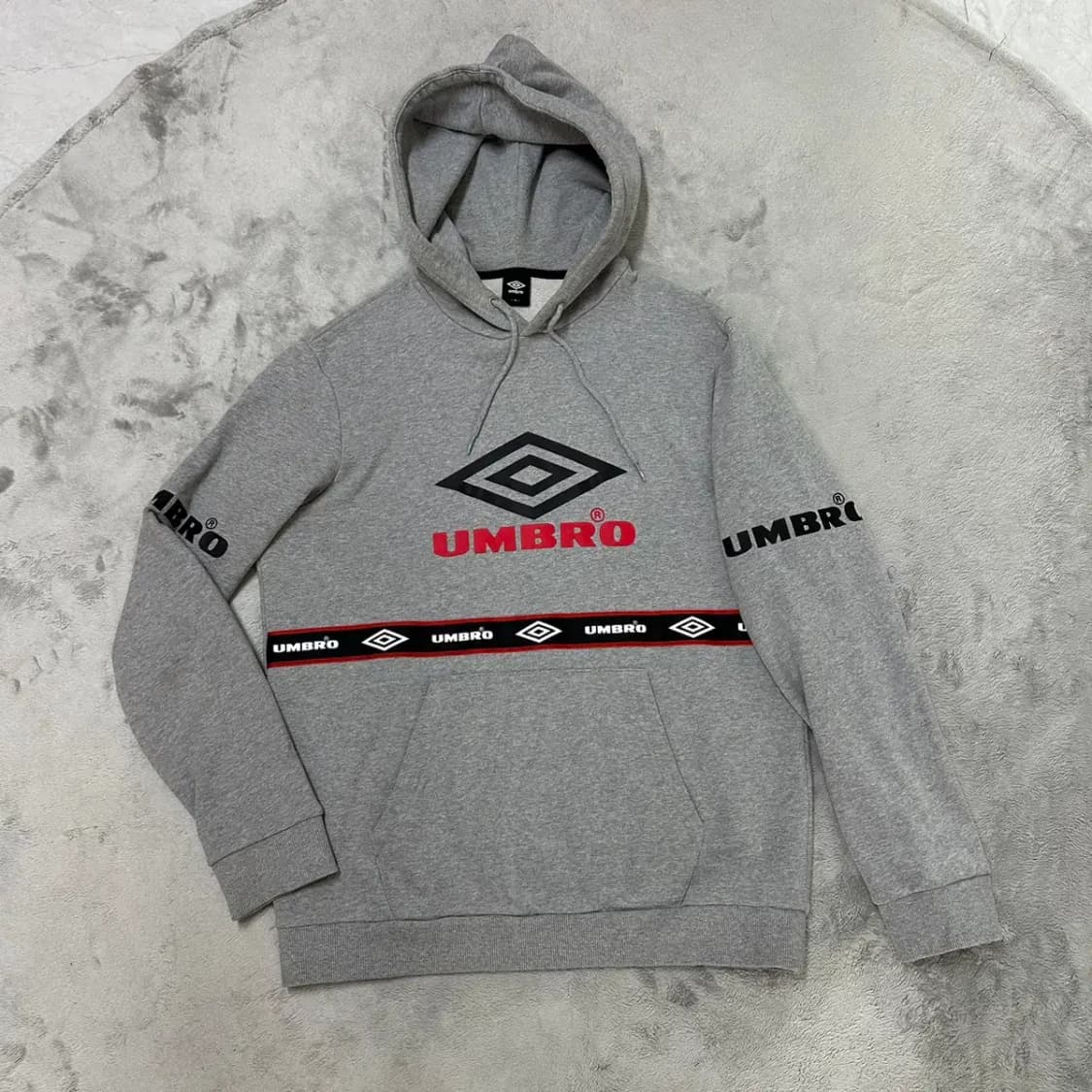 엄브로 빅로고 후드티 M 상품이미지2