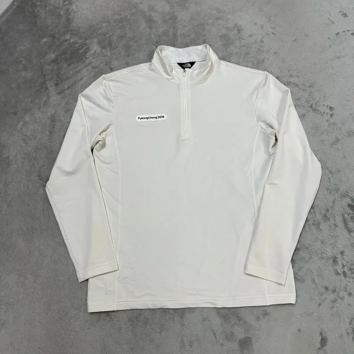 노스페이스 평창 올림픽 트레이닝 반집업 L 상품이미지2