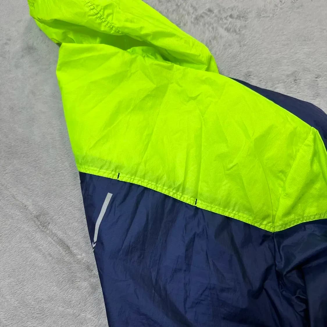 험멜 우븐 경량 윈드브레이커 L 상품이미지4