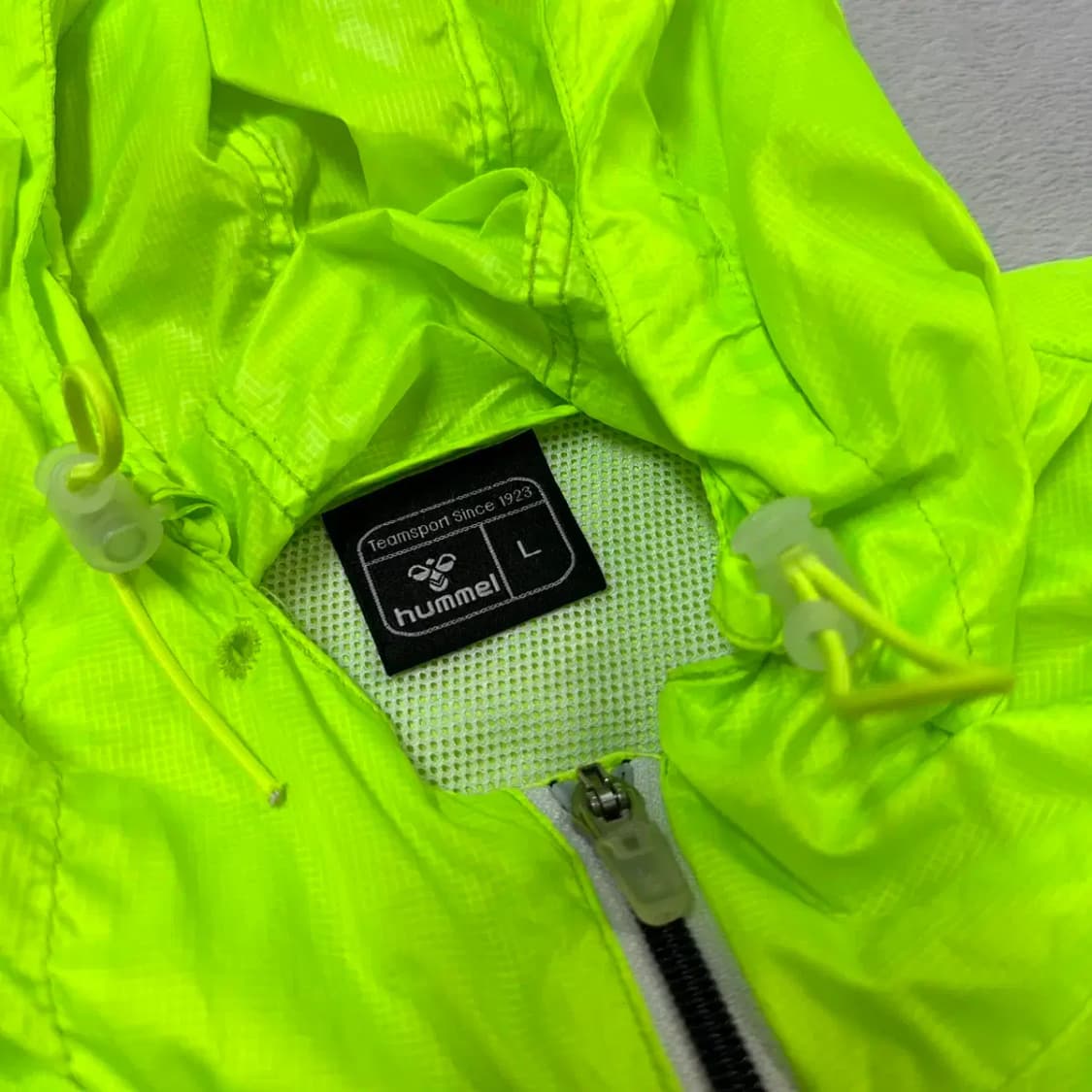 험멜 우븐 경량 윈드브레이커 L 상품이미지5