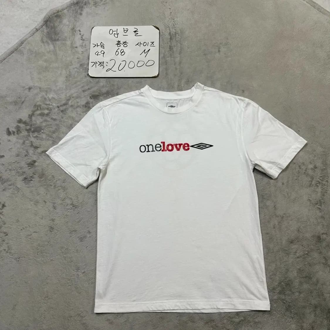 엄브로 라운드 반팔 M 상품이미지1