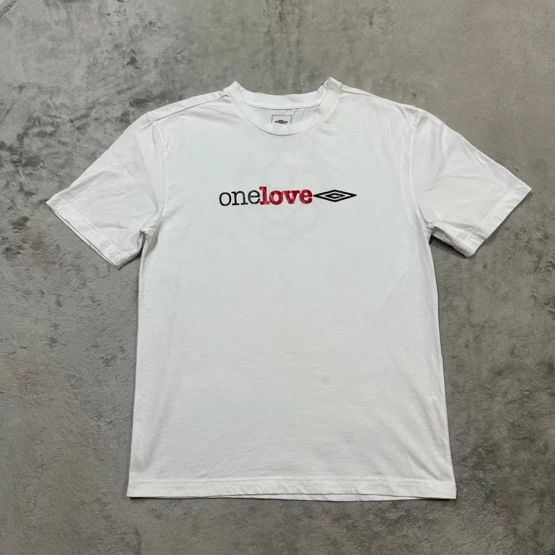 엄브로 라운드 반팔 M 상품이미지2