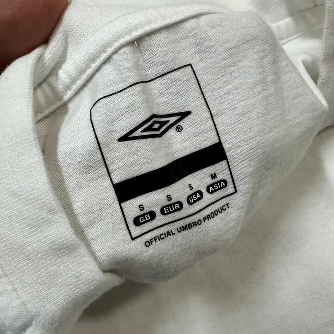 엄브로 라운드 반팔 M 상품이미지5