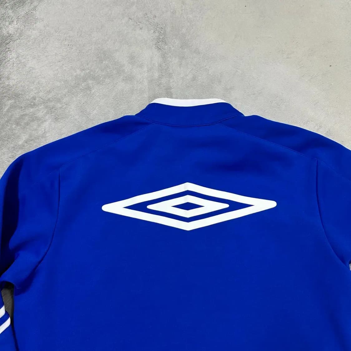 엄브로 트레이닝 집업 100 상품이미지3