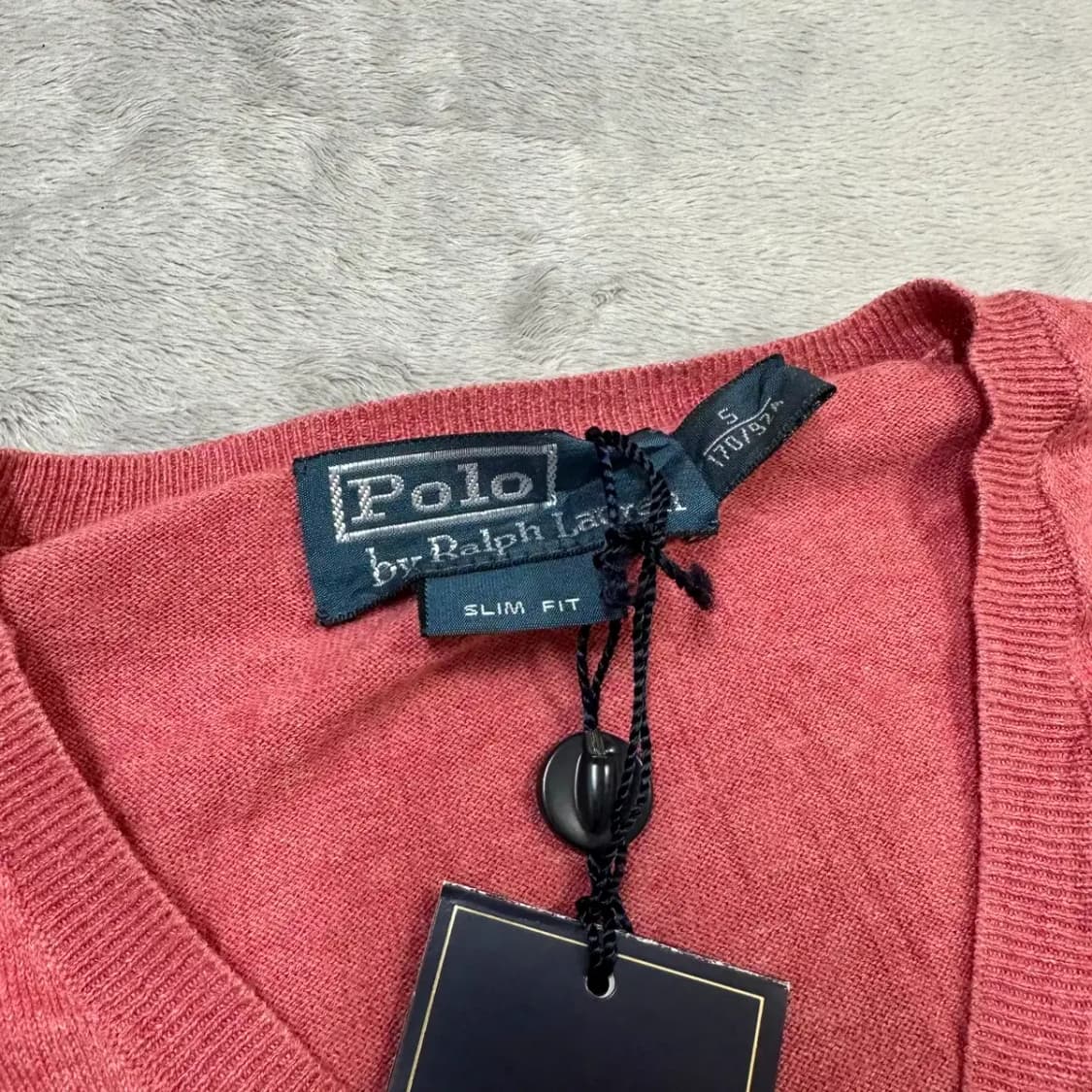 (새상품) 폴로 V넥 니트 S 상품이미지4