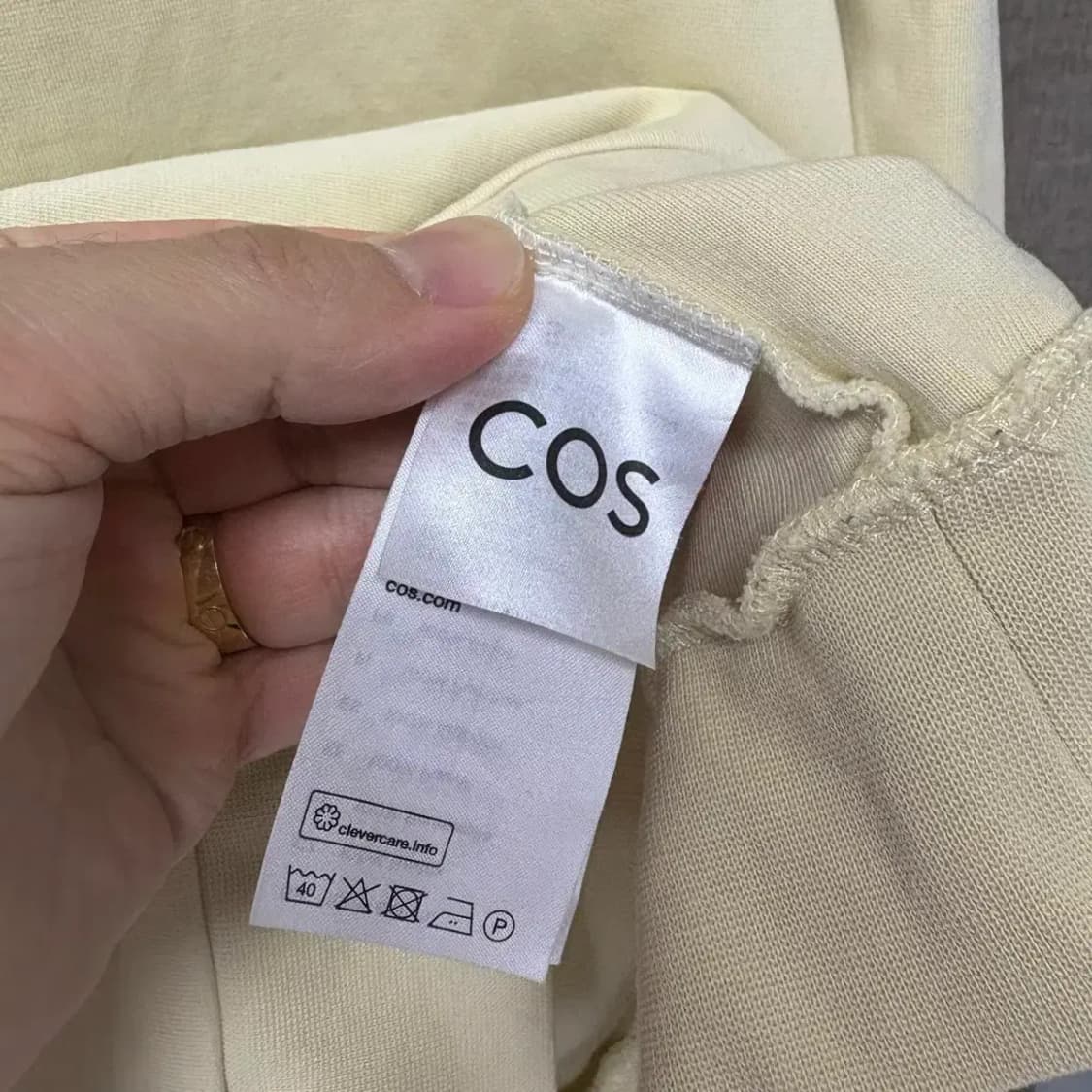 COS 코스 라운드 맨투맨 L 상품이미지4