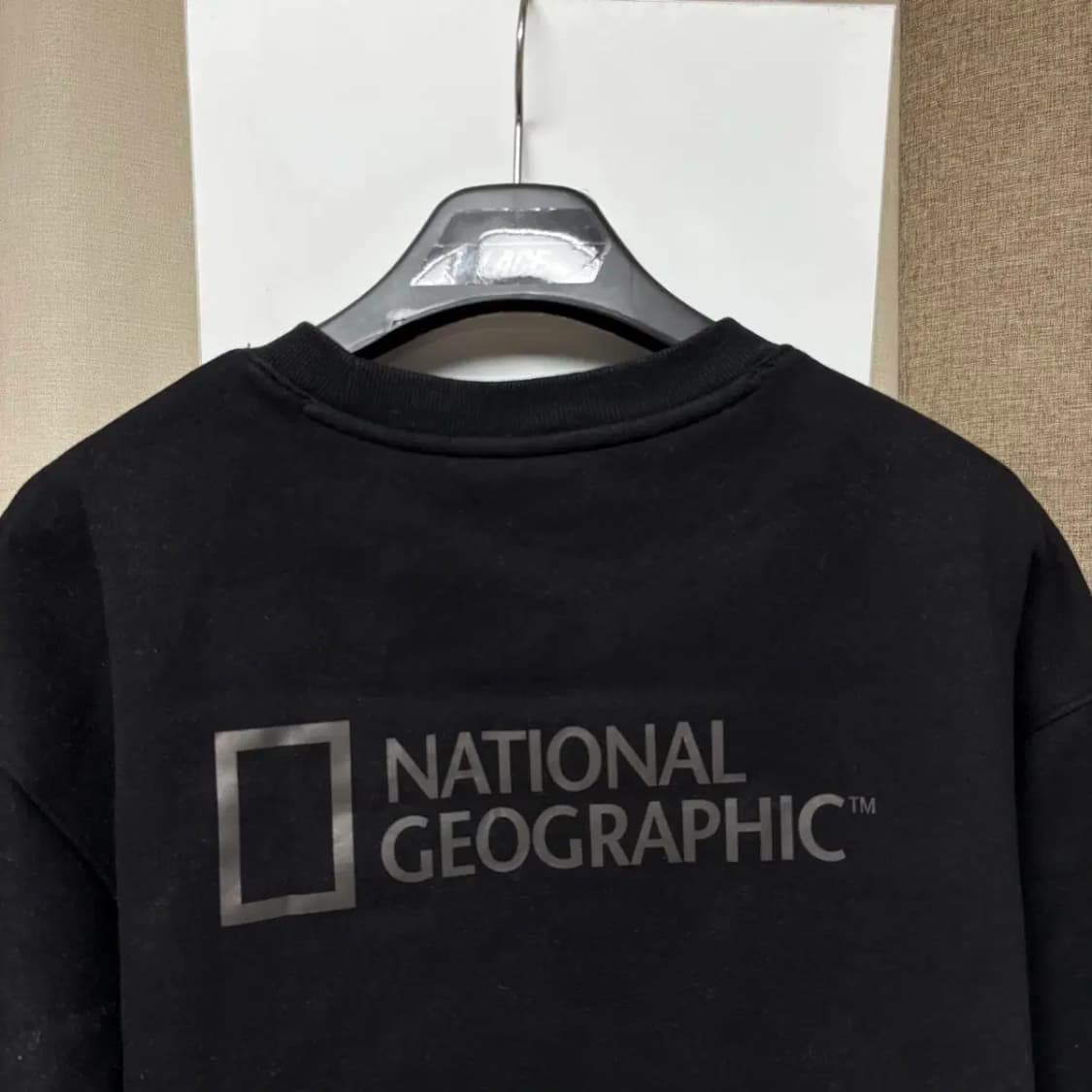 내셔널지오그래픽 라운드 맨투맨 L 상품이미지3