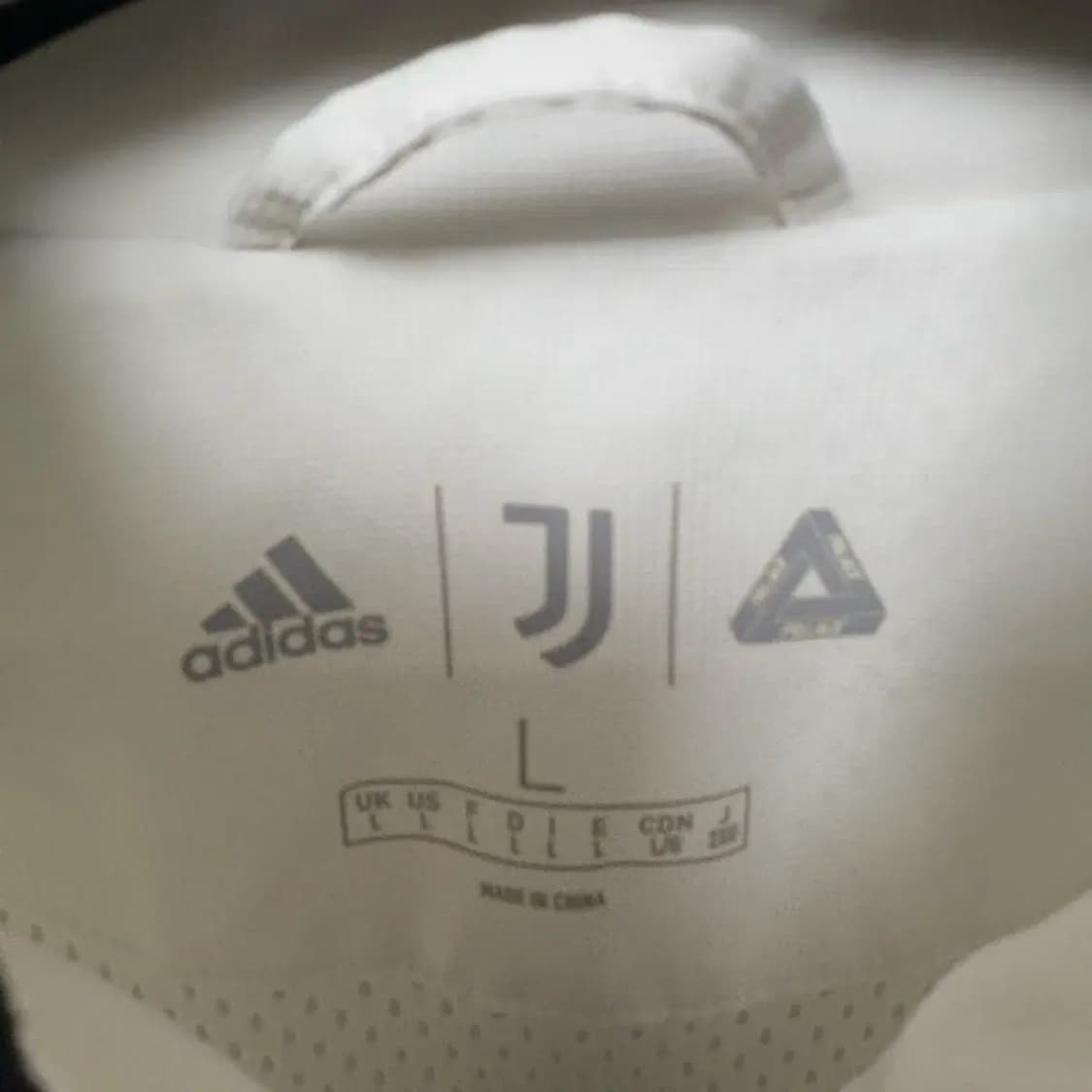 유벤투스 X 팔라스 자켓 L 상품이미지4