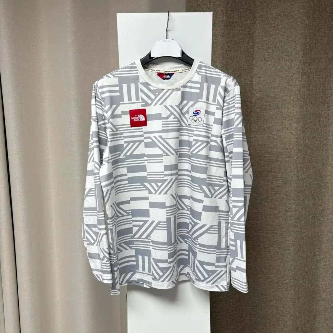 노스페이스 평창 올림픽 트레이닝 긴팔 105 상품이미지1