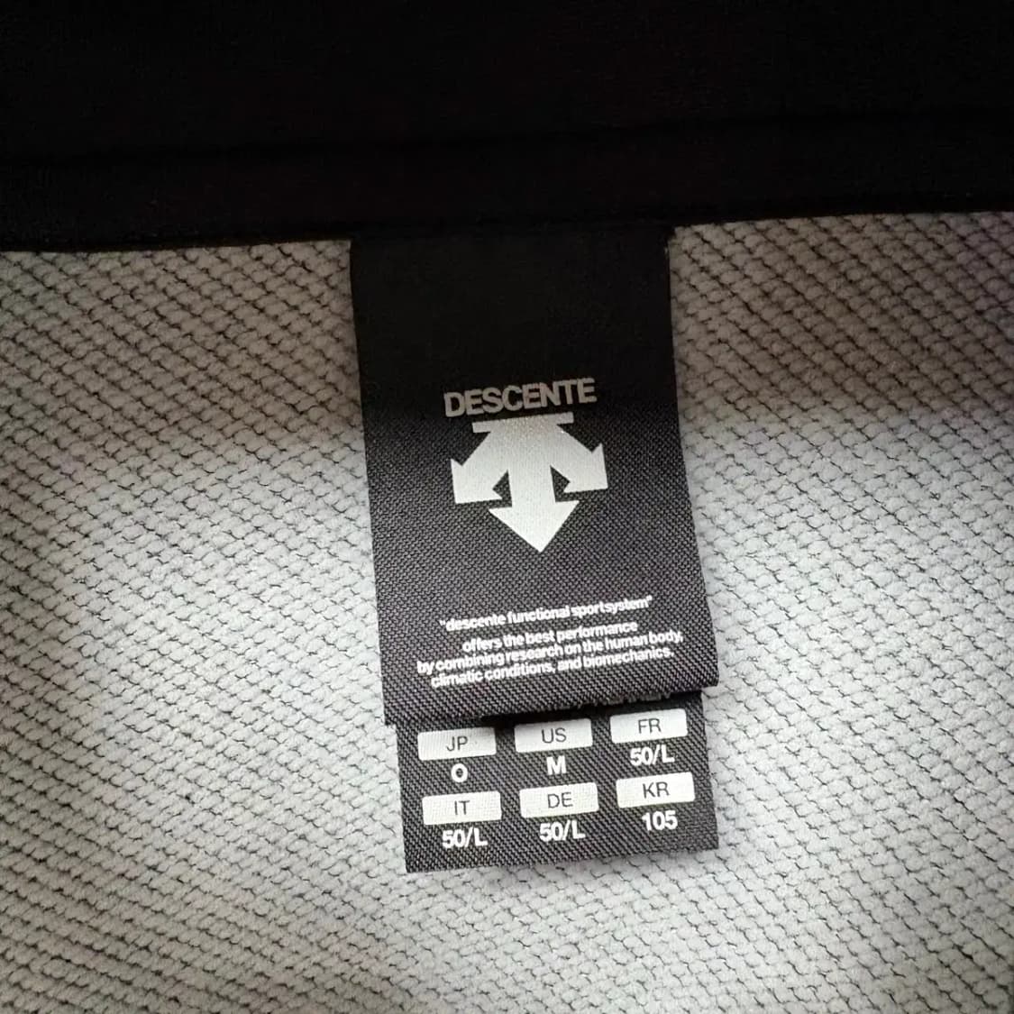 데상트 기능성 트레이닝 후드티 105 상품이미지5