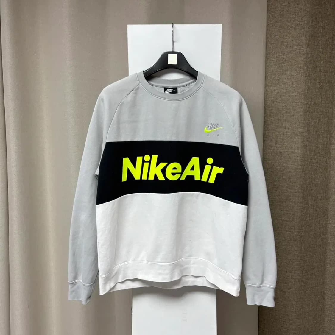 나이키 에어 라운드 맨투맨 L 상품이미지1