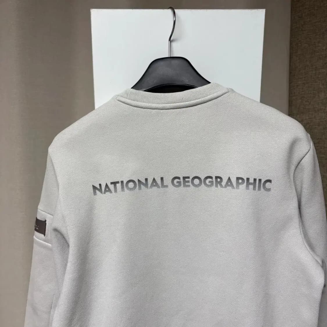 내셔널지오그래픽 라운드 맨투맨 M 상품이미지5