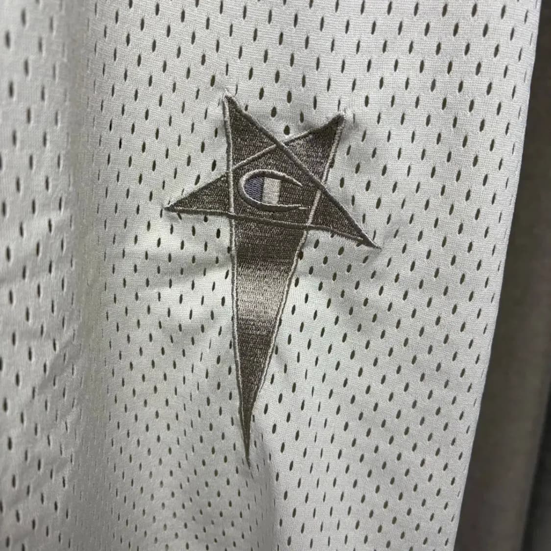 릭오웬스 X 챔피언 메쉬 민소매 나시 XS (약 남성 100) 상품이미지4