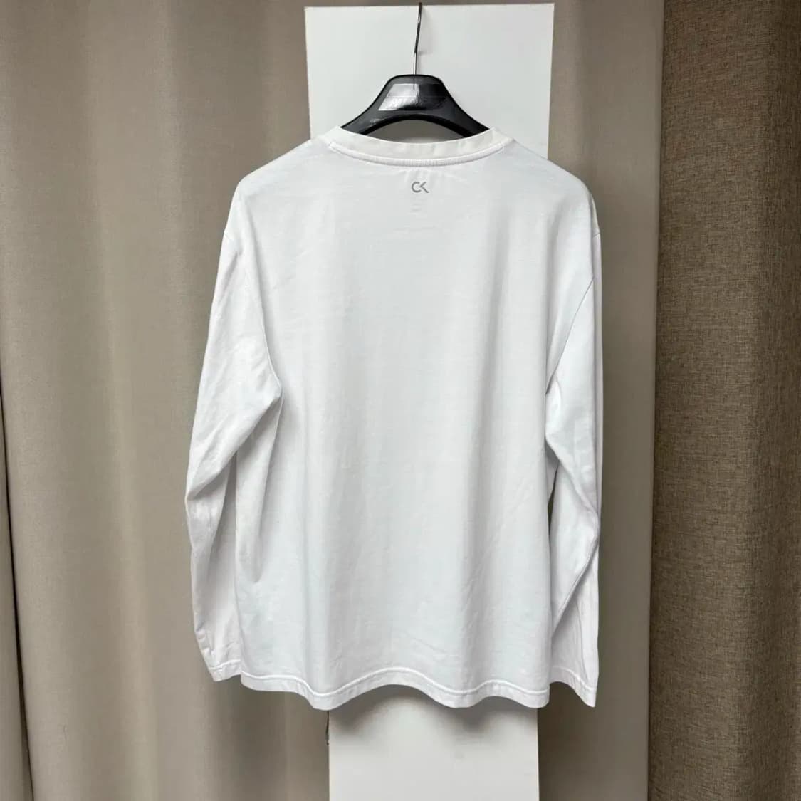 CK 라운드 롱슬리브 XXL 상품이미지4