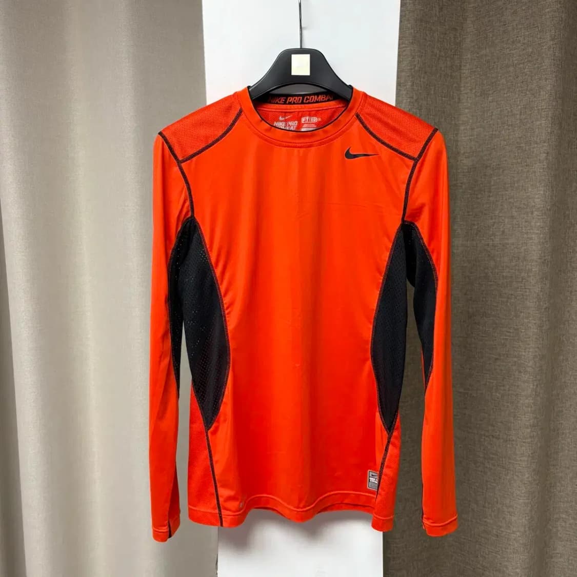 나이키 프로 컴뱃 기능성 긴팔 M 상품이미지1