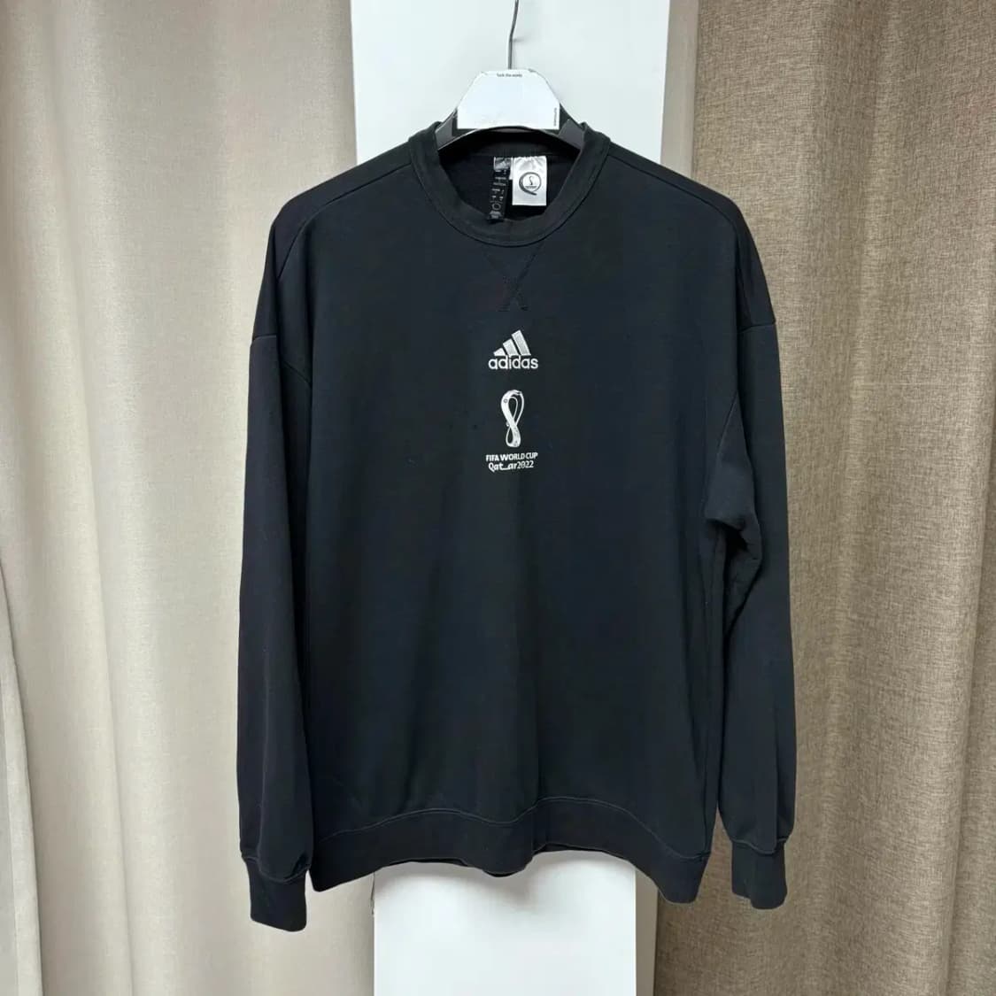 아디다스 카타르 월드컵 맨투맨 L 상품이미지1