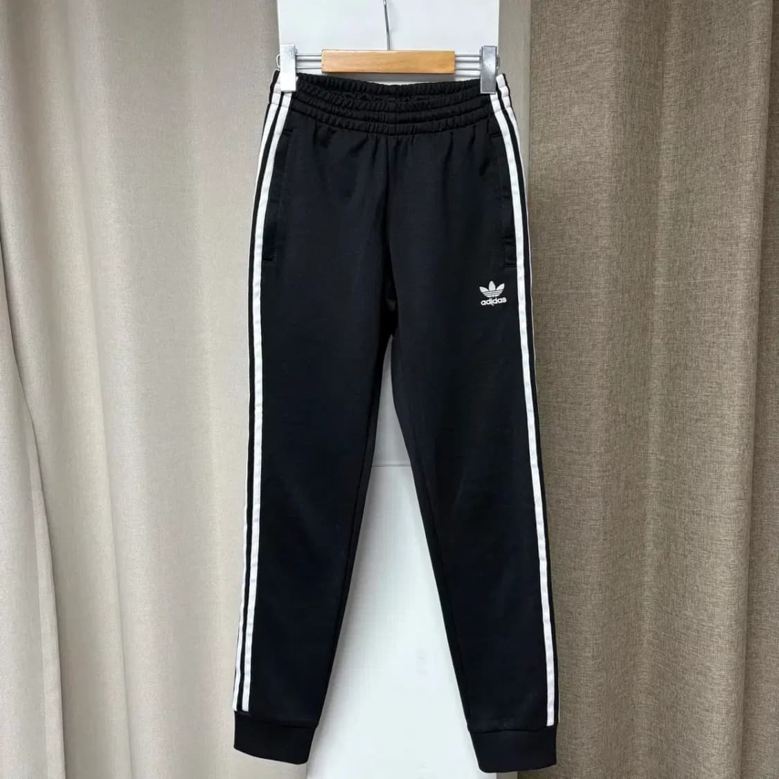 아디다스 슈퍼스타 트랙팬츠 XS 상품이미지1