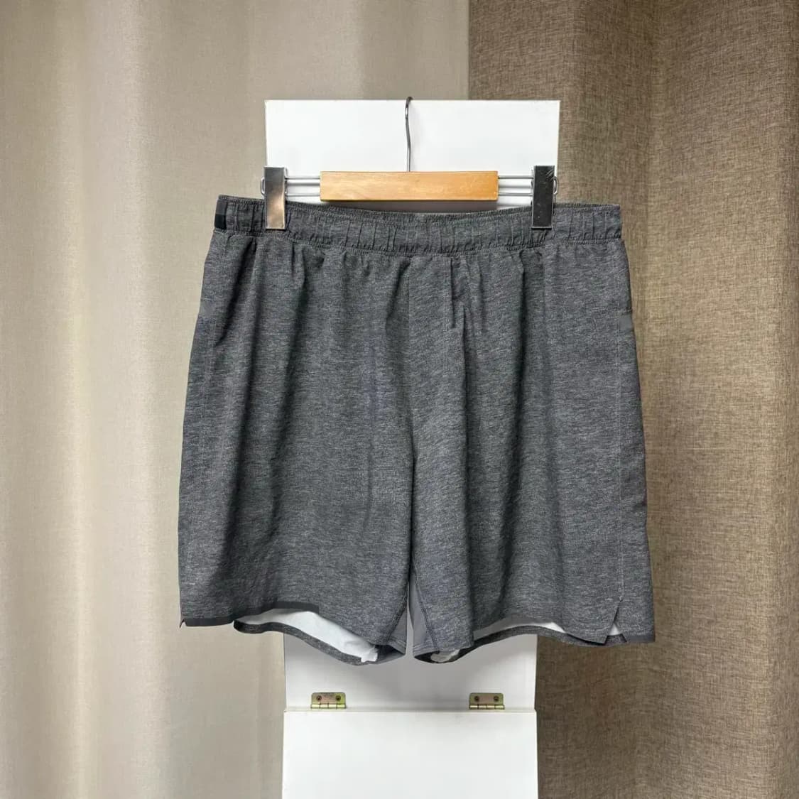 룰루레몬 트레이닝 반바지 XL 상품이미지1