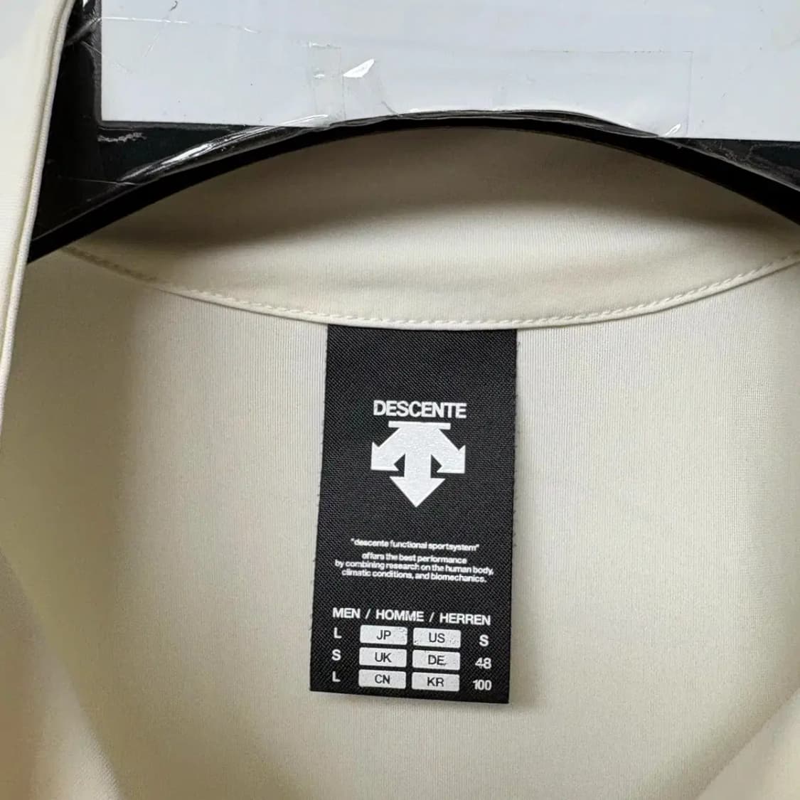 데상트 트라이애슬론 트레이닝 집업 100 상품이미지4