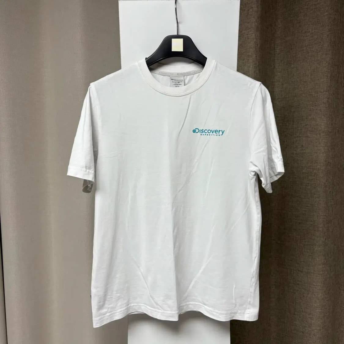 디스커버리 라운드 반팔 90 상품이미지1