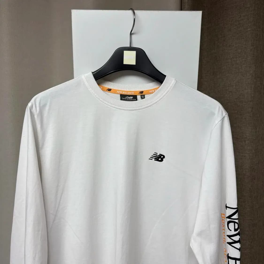 뉴발란스 라운드 롱슬리브 M 상품이미지3
