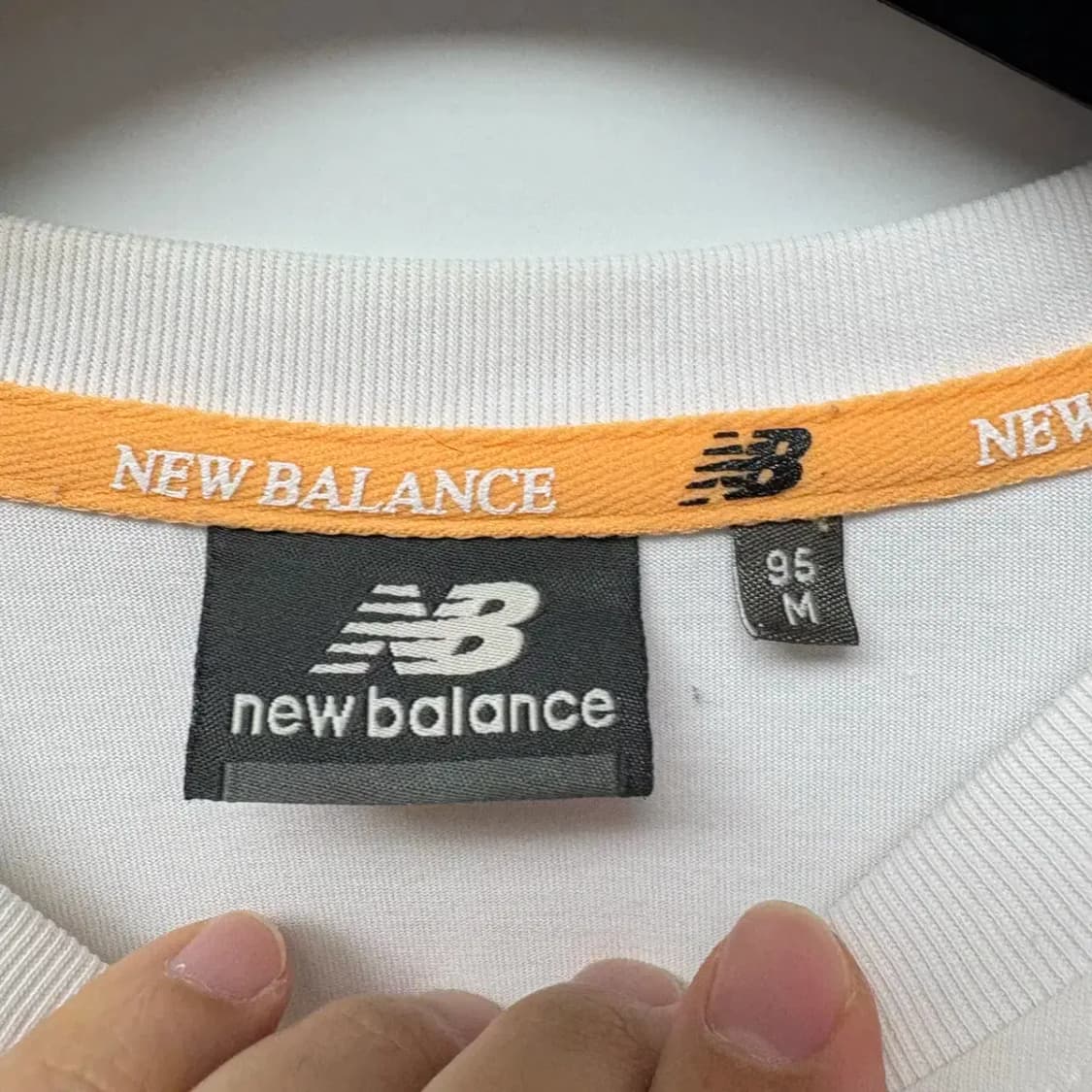 뉴발란스 라운드 롱슬리브 M 상품이미지4