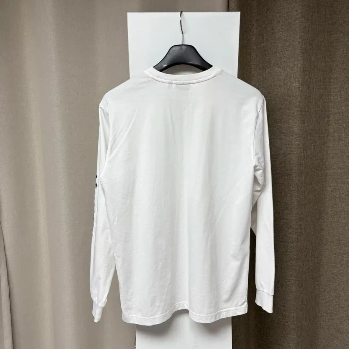 뉴발란스 라운드 롱슬리브 M 상품이미지5