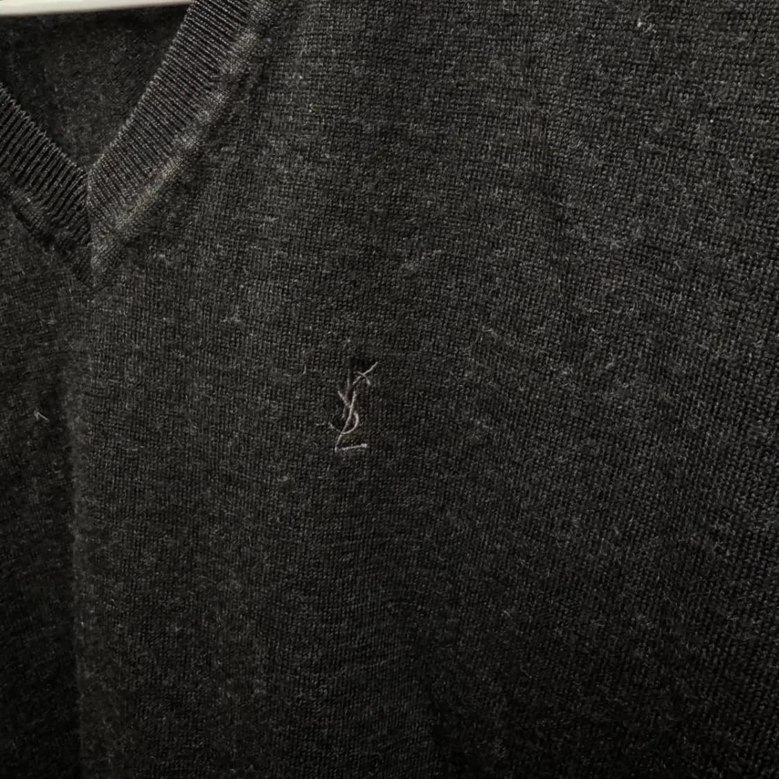 입생로랑 V넥 니트 100 상품이미지3