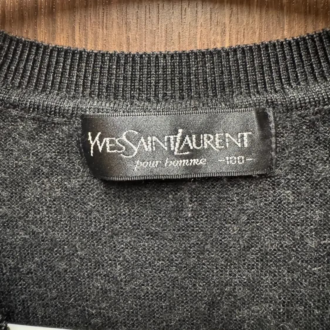 입생로랑 V넥 니트 100 상품이미지4