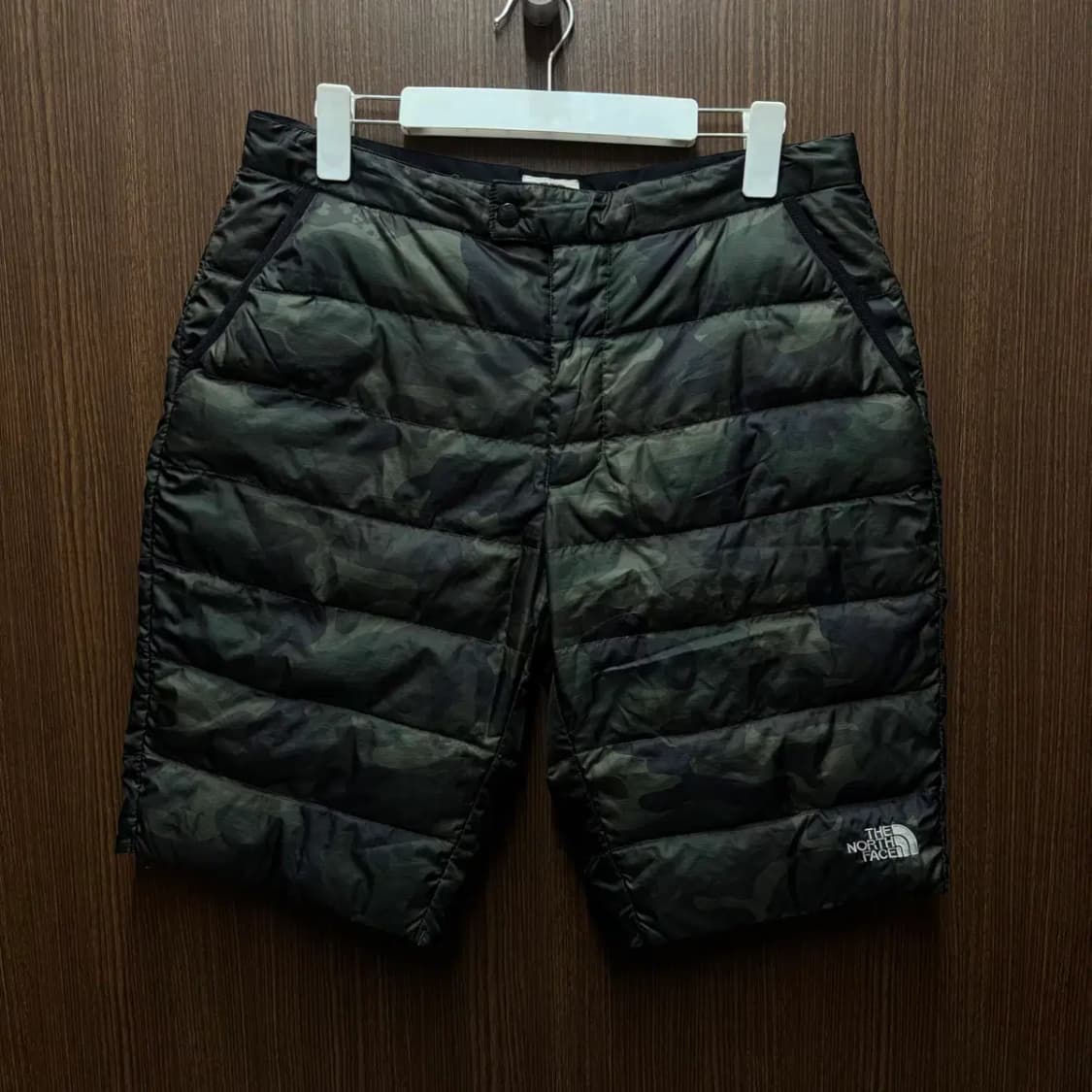 노스페이스 카모 패딩 반바지 84 사이즈 상품이미지1
