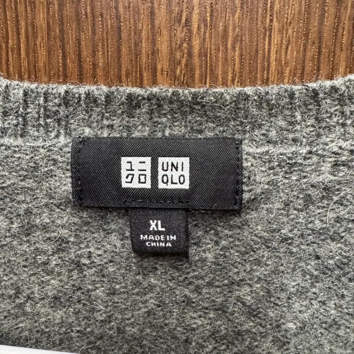 유니클로 V넥 니트 XL 상품이미지3