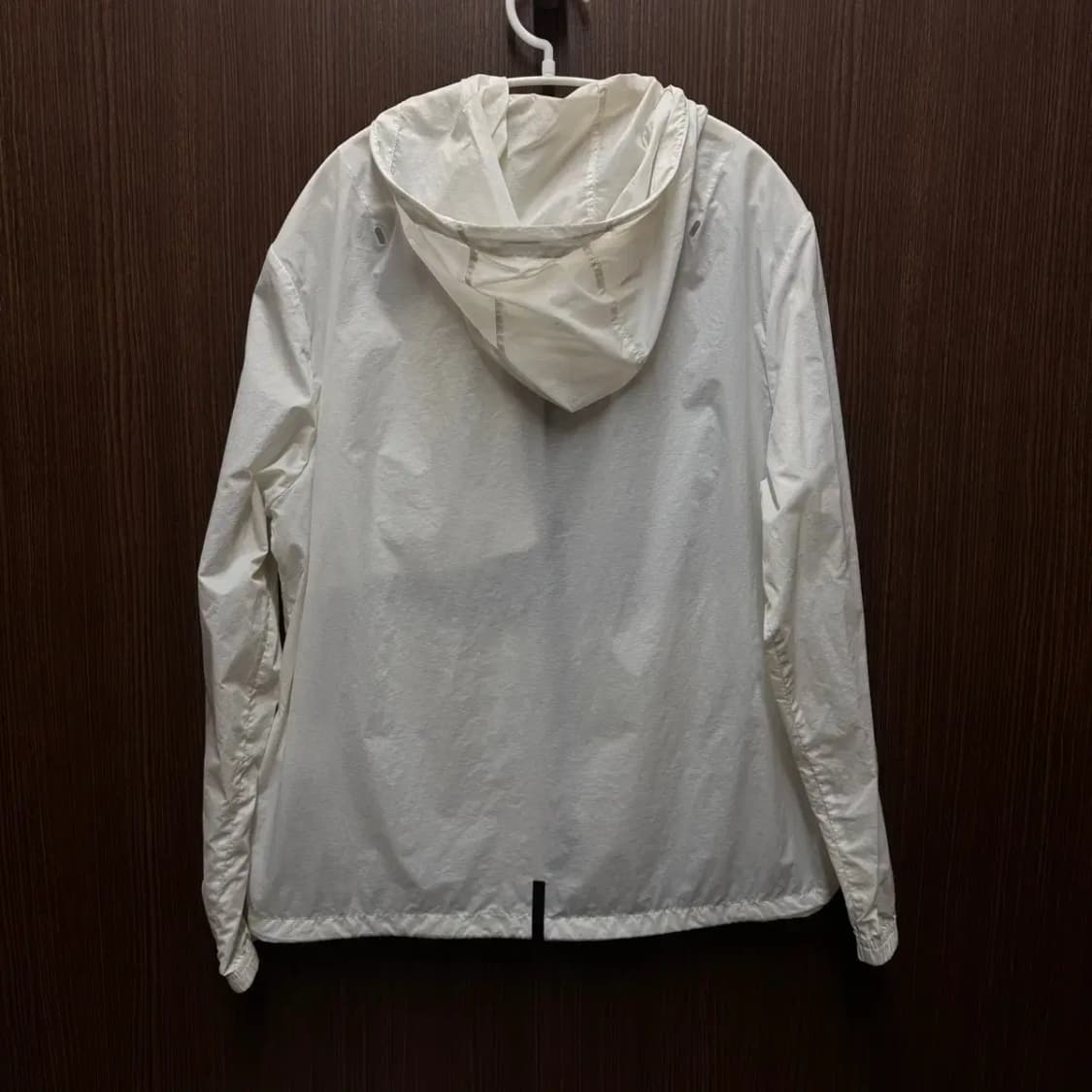 뉴발란스 경량 바람막이 M 상품이미지4