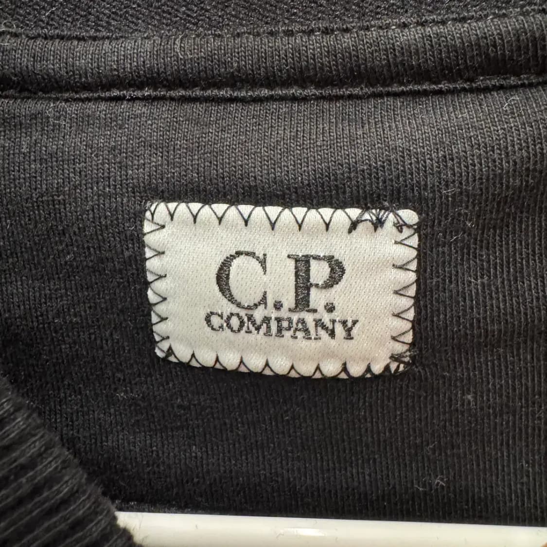 CP컴퍼니 렌즈 와펜 맨투맨 M 상품이미지3