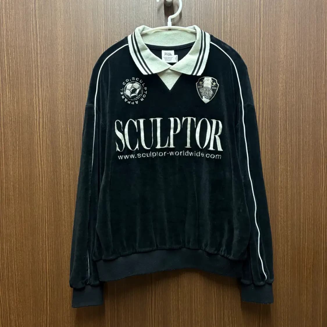 스컬프터 벨벳 카라 맨투맨 S 상품이미지1