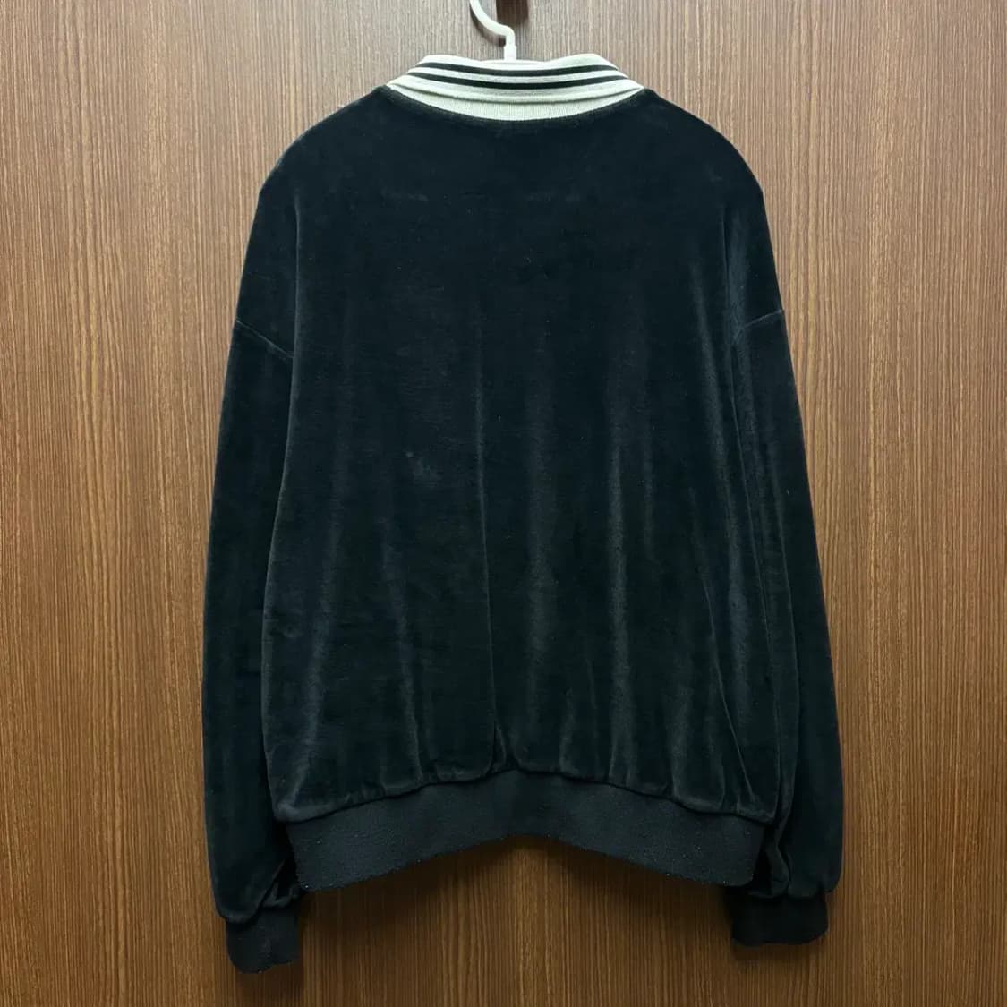 스컬프터 벨벳 카라 맨투맨 S 상품이미지4