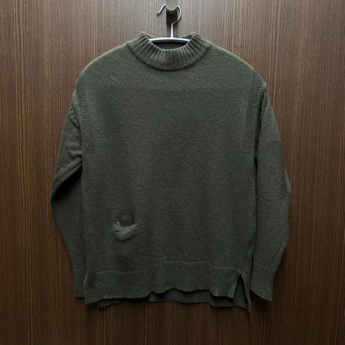 어나더오피스 모크넥 니트 00 상품이미지1